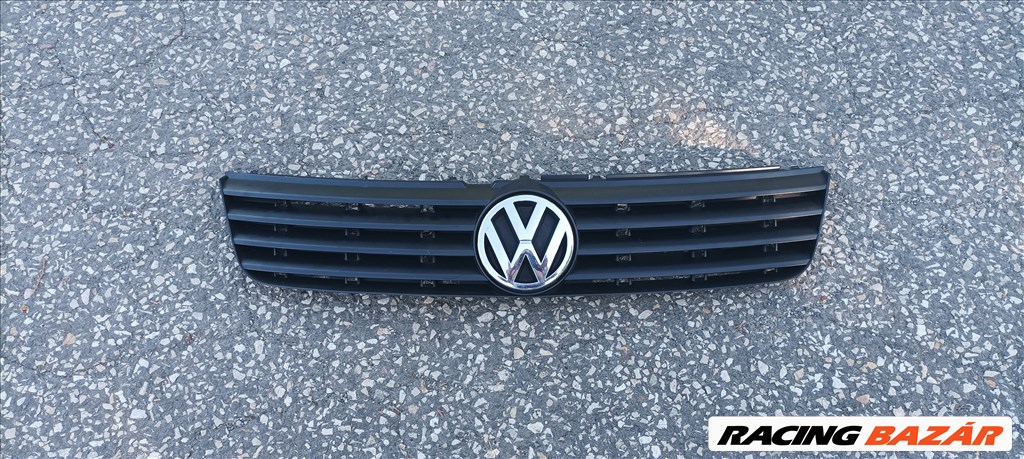 Volkswagen Passat B5 díszrács, emblémával együtt! 3b0853653d 1. kép