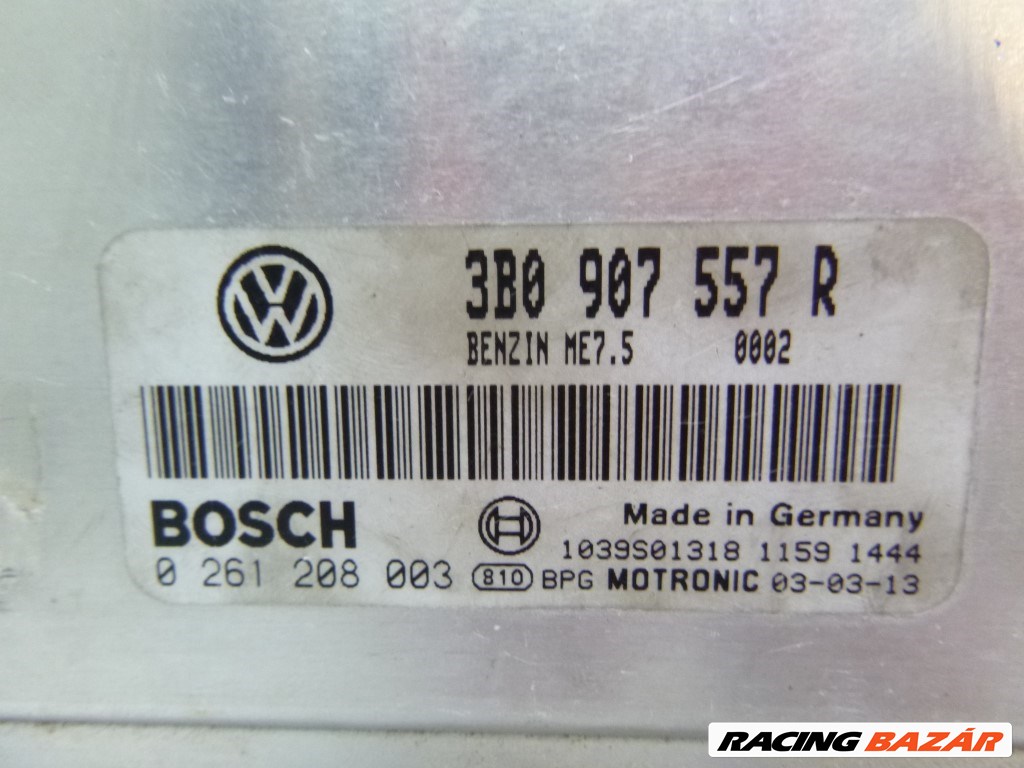 Volkswagen Passat VI (B6 3B) motorvezérlõ 3B0907557R 2. kép