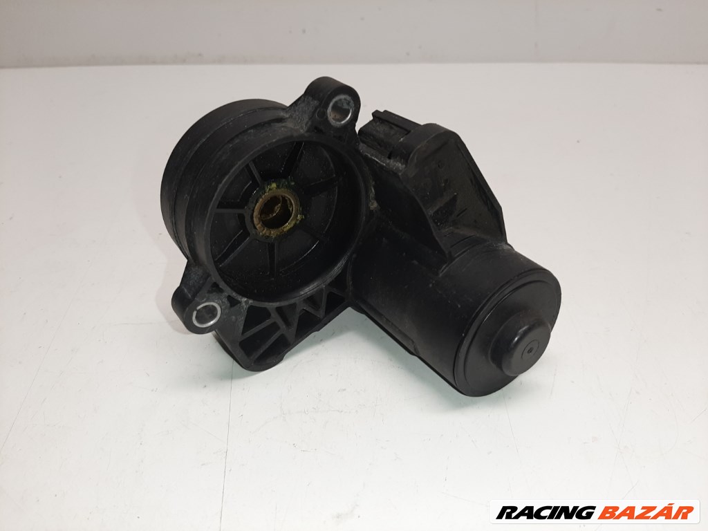 Audi A3 (8V) jobb hátsó kézifék motor 5Q0615406EE 2. kép