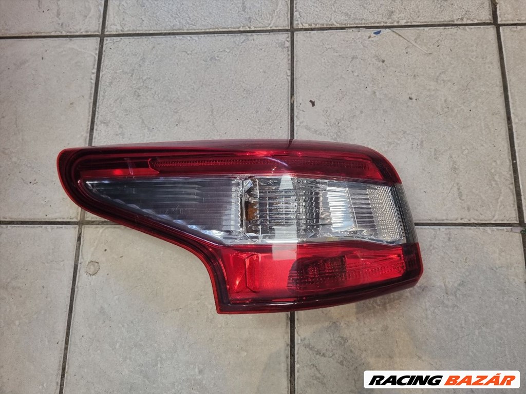 NISSAN QASHQAI (J11) Bal Hátsó Lámpa 1. kép