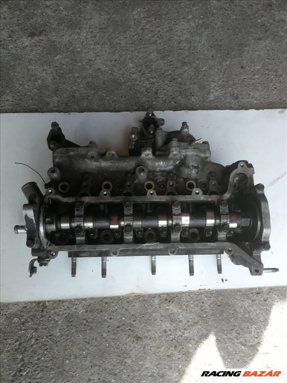 Toyota Corolla (E120/E130) hengerfej 5000.- Ft tol 2. kép