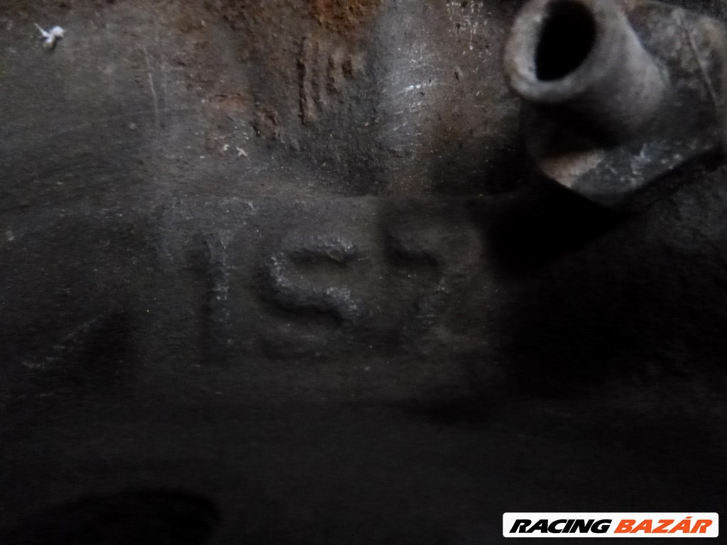 Toyota Yaris (XP10) motorblokk fûzött hengerfej nélkül 5. kép