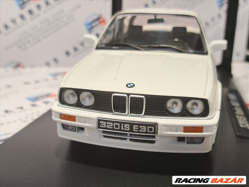 BMW E30 M3 320iS Italy (1989) - KK-Scale - 1:18 1/18 modellautó modell autó (m00423) 2. kép