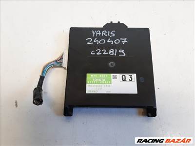 Toyota Yaris (XP130) komfort elektronika 892210D110