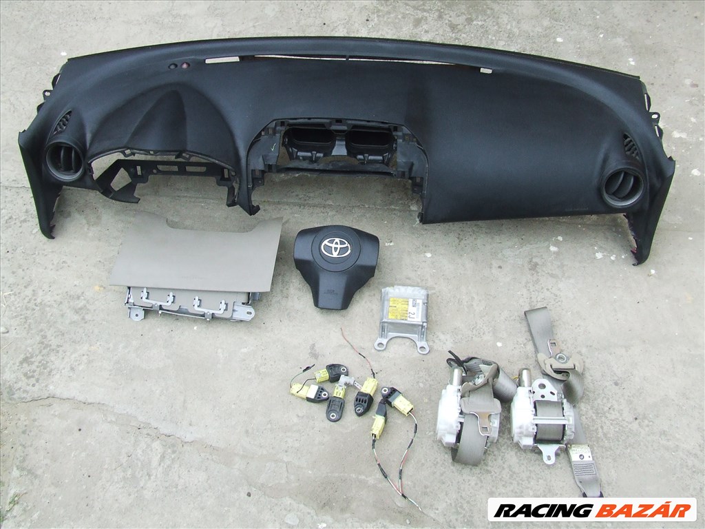Toyota RAV4 (XA30) műszerfal biztonsági öv légzsák airbag szett  6. kép
