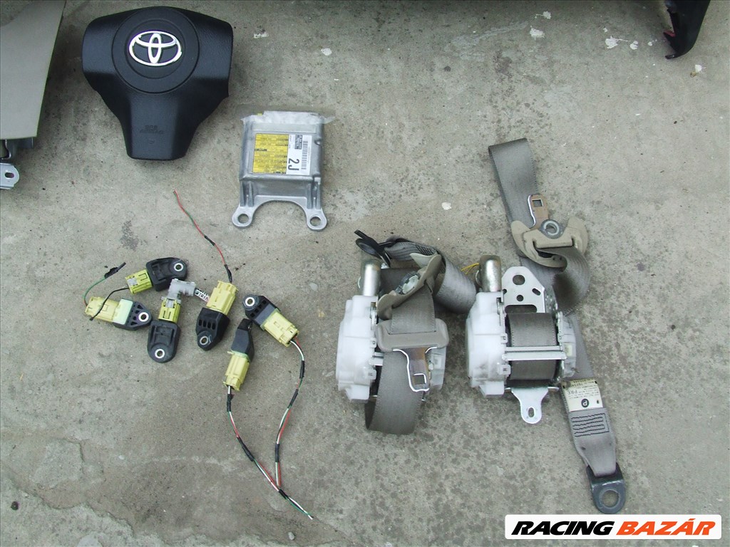 Toyota RAV4 (XA30) műszerfal biztonsági öv légzsák airbag szett  8. kép