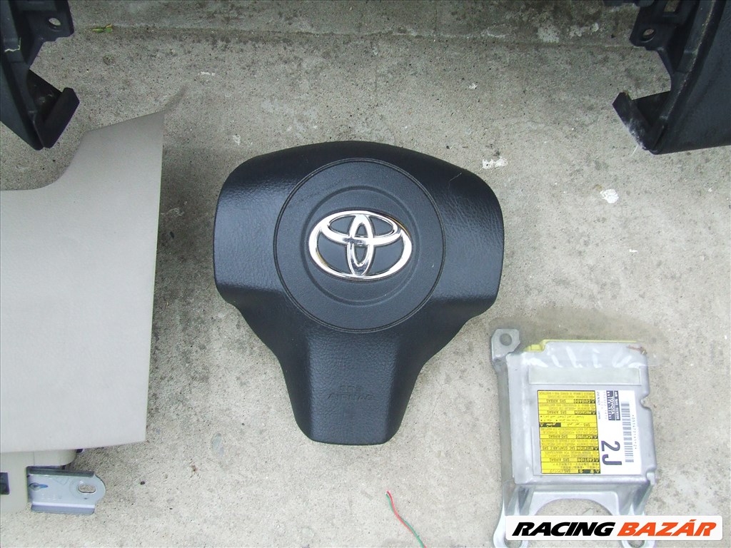 Toyota RAV4 (XA30) műszerfal biztonsági öv légzsák airbag szett  9. kép