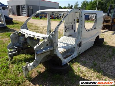 Renault TRAFIC 01-től Kaszni kasztni karosszéria oldal negyed oszlop