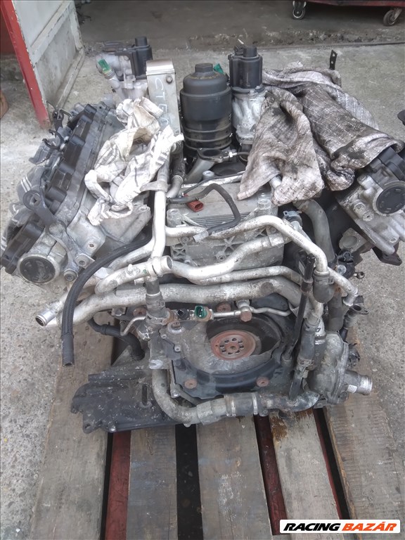 Audi A8 (D4 - 4H) Komplett motor 2. kép