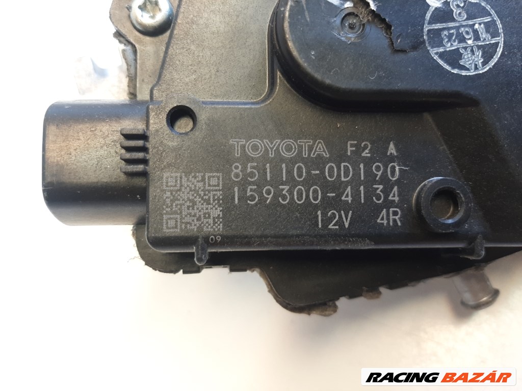 Toyota Yaris (XP130) elsõ ablaktörlõ motor 851100D190 4. kép
