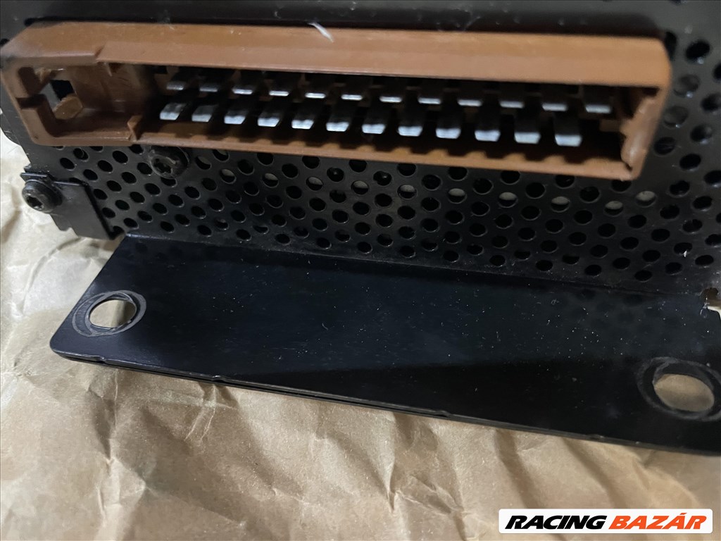 Audi A6 Bose erősítő 294009 3. kép