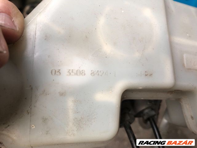 Mazda 2 (ZQ) főfékhenger fékfolyadék tartállyal  0335088494 2. kép