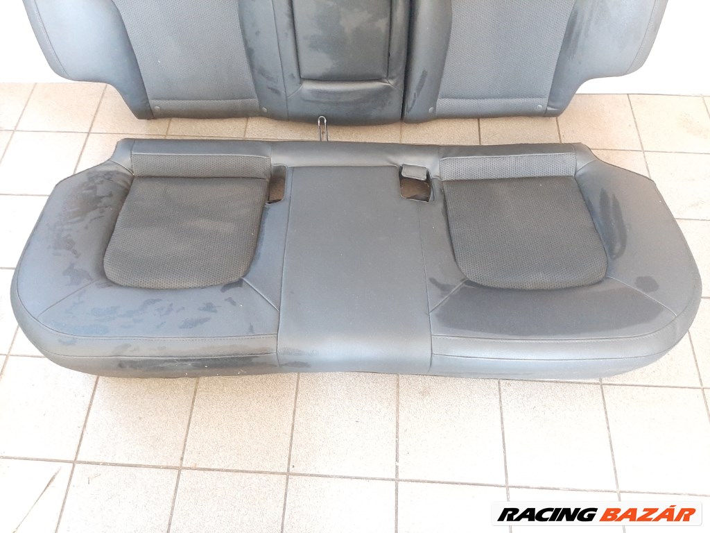 Hyundai IX35 (ELH) hátsó ülés 2. kép