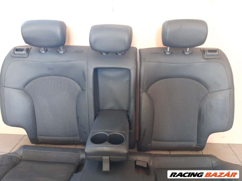 Hyundai IX35 (ELH) hátsó ülés 3. kép