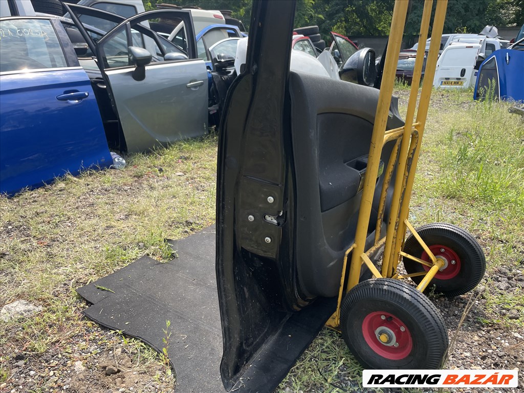 Opel Corsa D bal első ajtó  4. kép