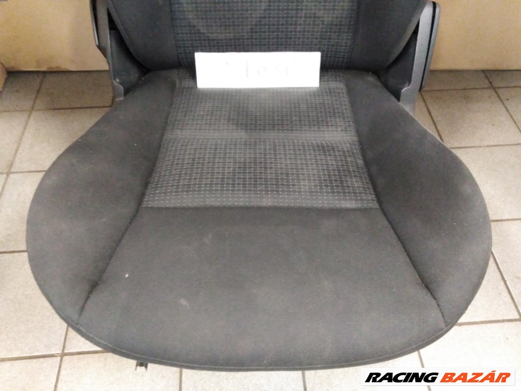 Mercedes-Benz B-osztály (W245) ülés 4. kép