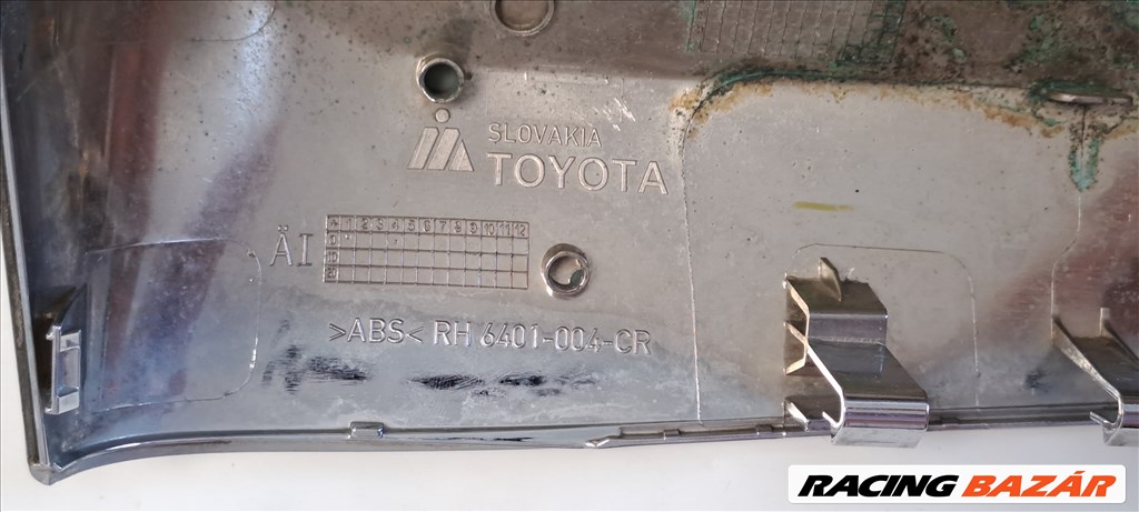 Toyota Yaris Hybrid jobb oldali tükör borítás,króm 4. kép