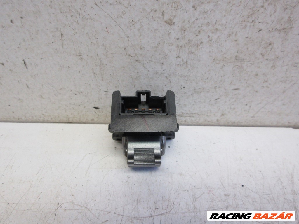 Honda F-RV bal hátsó ablakemelõ kapcsoló M20783 2. kép