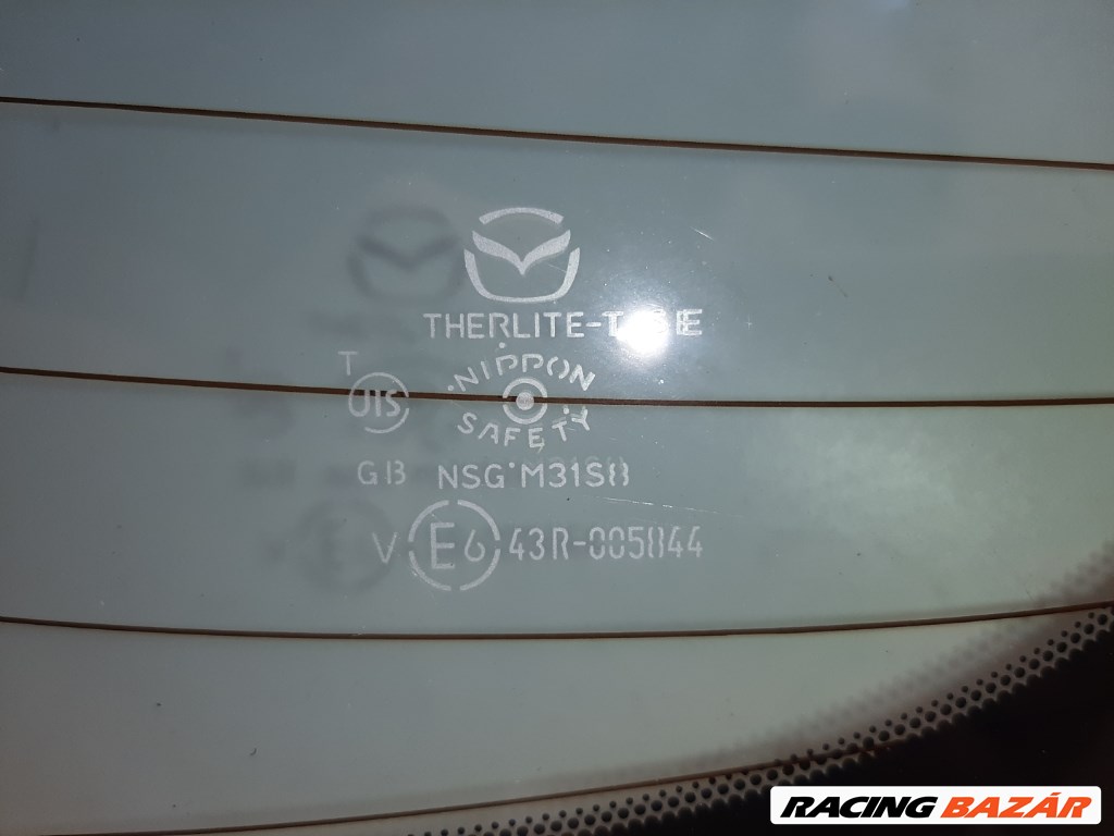Mazda 3 5 ajtós hátsó szélvédõ 3. kép