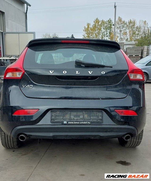 Volvo V40 D3 hátsó lökhárító  1. kép