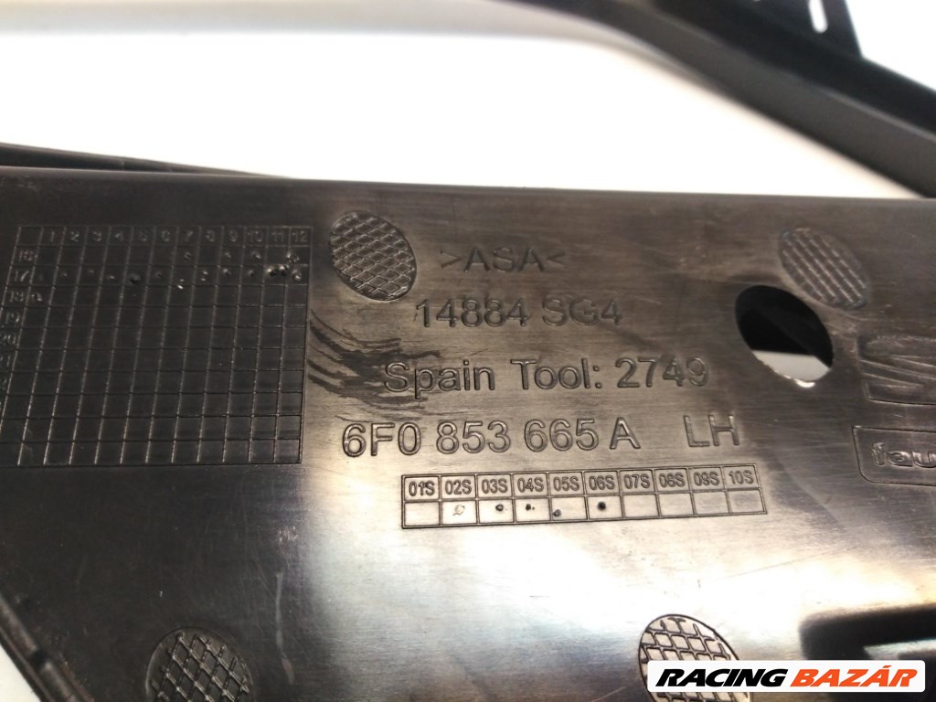 Seat Ibiza bal elsõ ködlámpa rács 6F0853665A 3. kép
