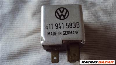 Audi 80/100/200 C2-C3 411941583B számú relé