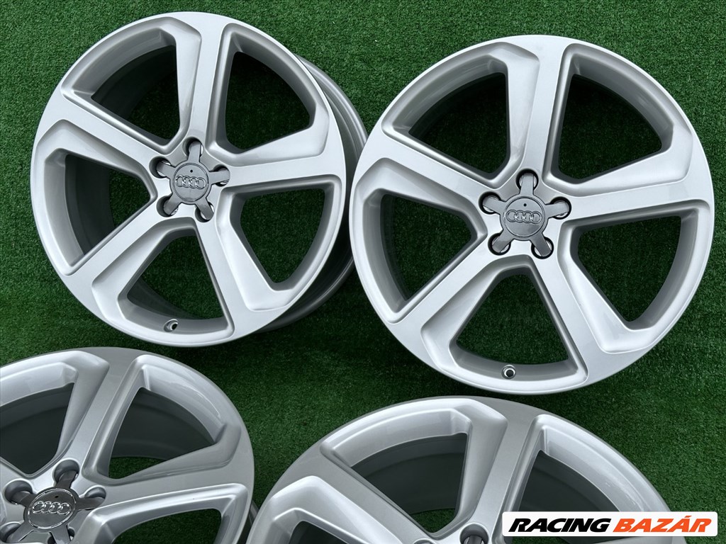 R20 5x112 Original Audi Q5 8.5J ET33 - OEM 8R0601025CA - NEW - 899 EUR  2. kép