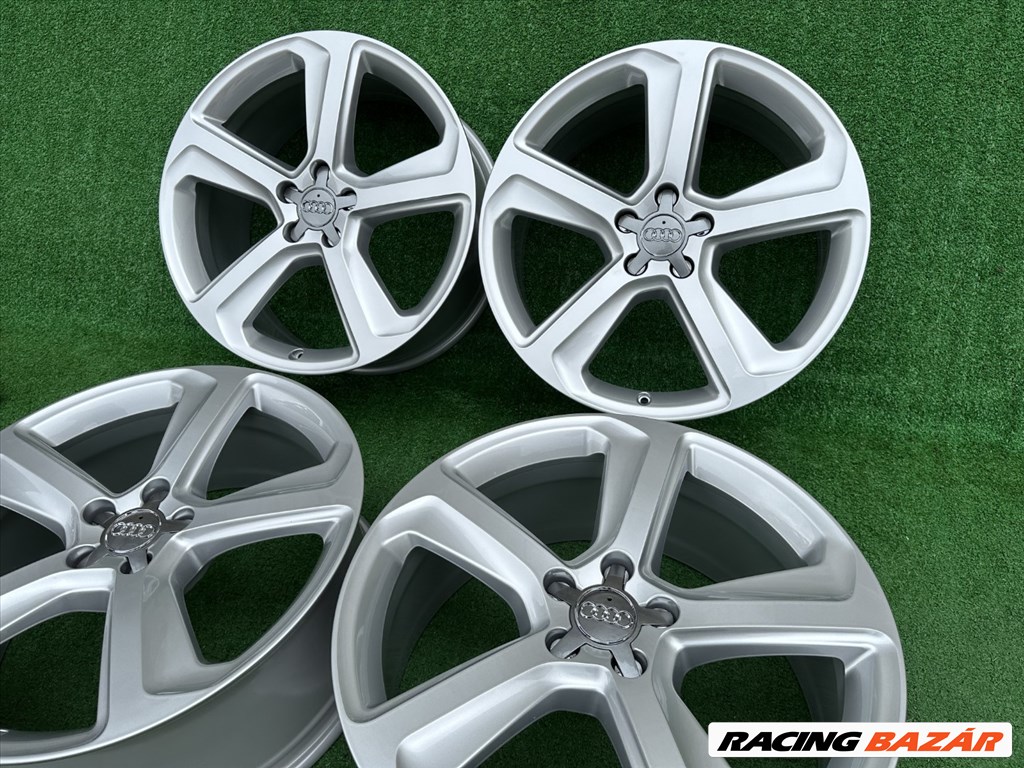 R20 5x112 Original Audi Q5 8.5J ET33 - OEM 8R0601025CA - NEW - 899 EUR  3. kép