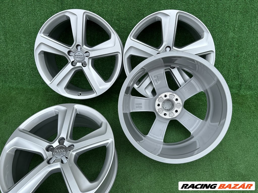 R20 5x112 Original Audi Q5 8.5J ET33 - OEM 8R0601025CA - NEW - 899 EUR  4. kép