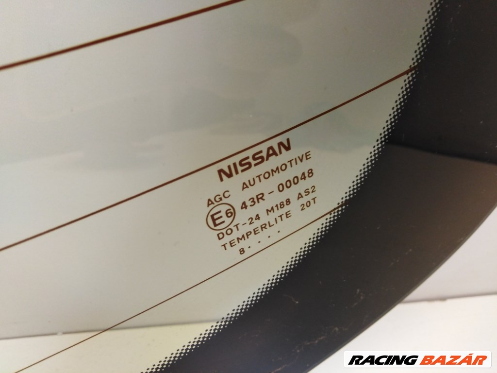 Nissan Qashqai (J10) hátsó szélvédõ 2. kép