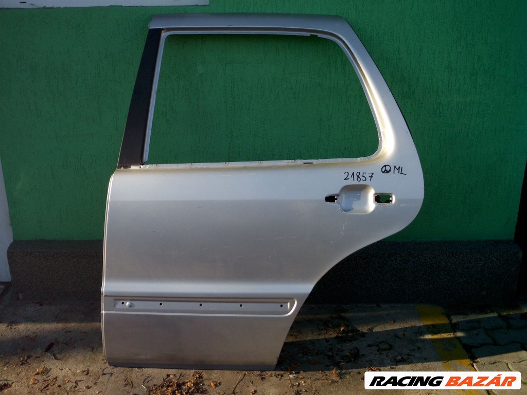 Mercedes-Benz ML (W163) bal hátsó ajtó 1. kép