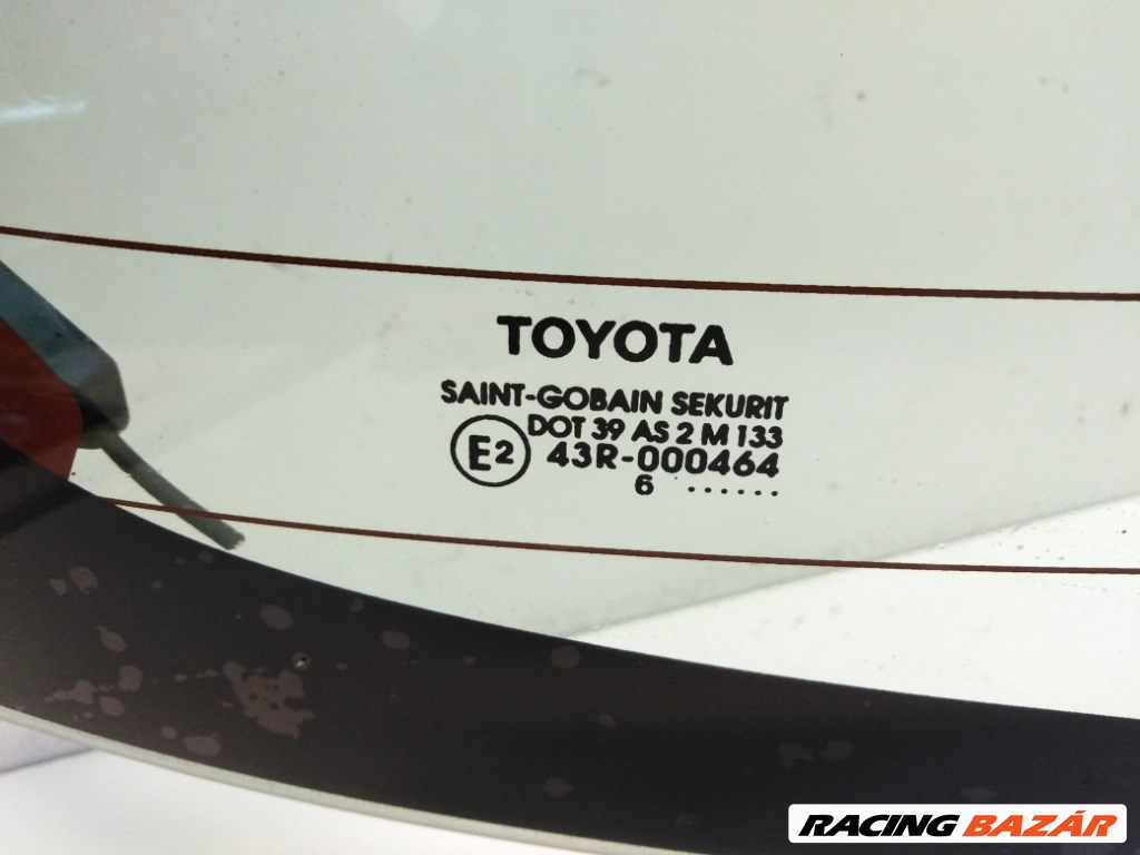 Toyota Yaris (XP90) hátsó szélvédõ 2. kép