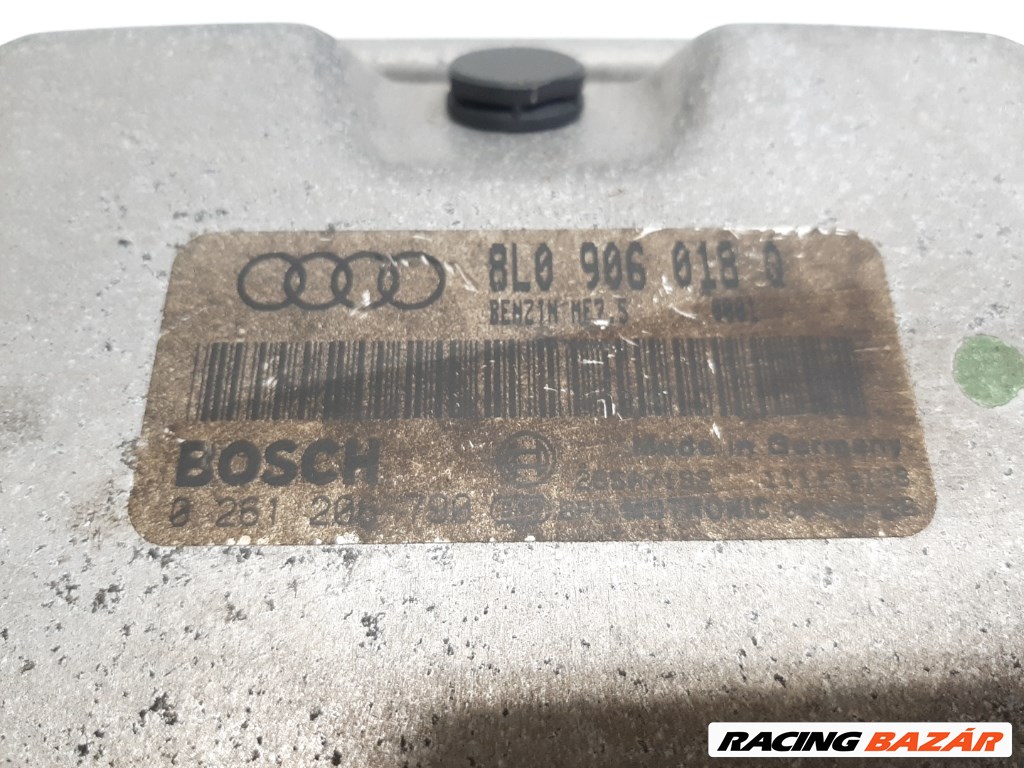 Audi TT (8N) motorvezérlõ 8L0906018Q 3. kép