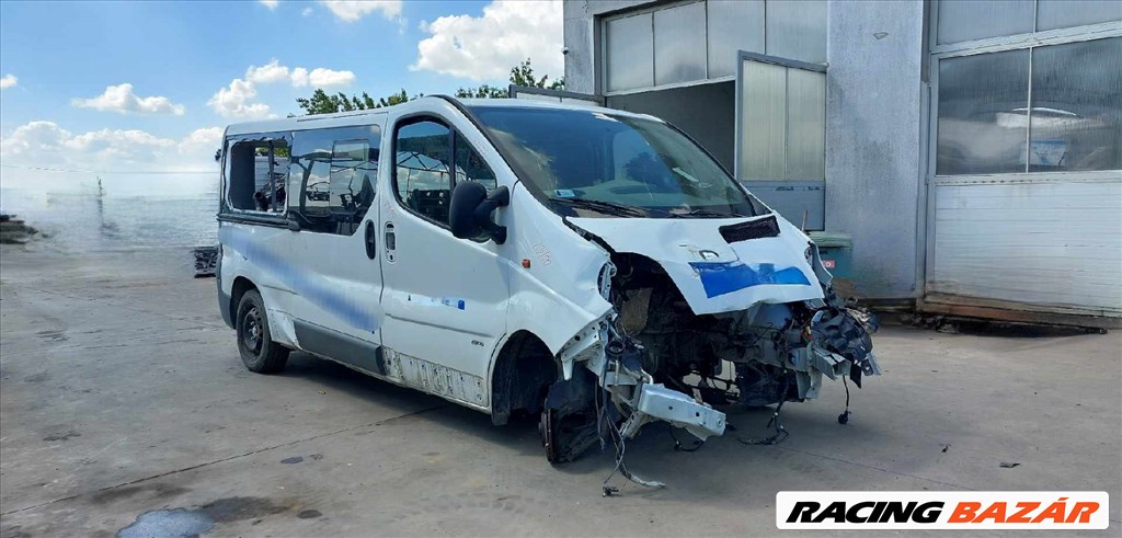 Opel Vivaro A bontott alkatrészei (23/90) 1. kép