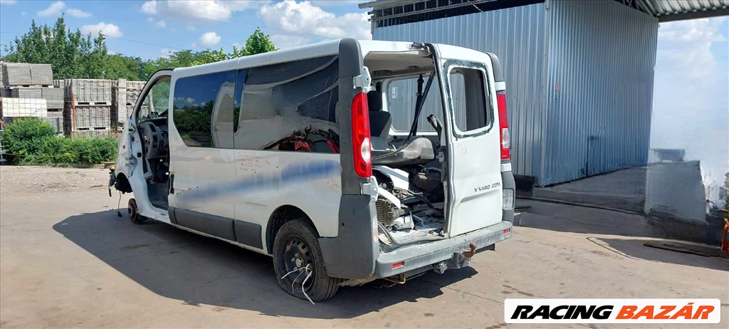 Opel Vivaro A bontott alkatrészei (23/90) 5. kép