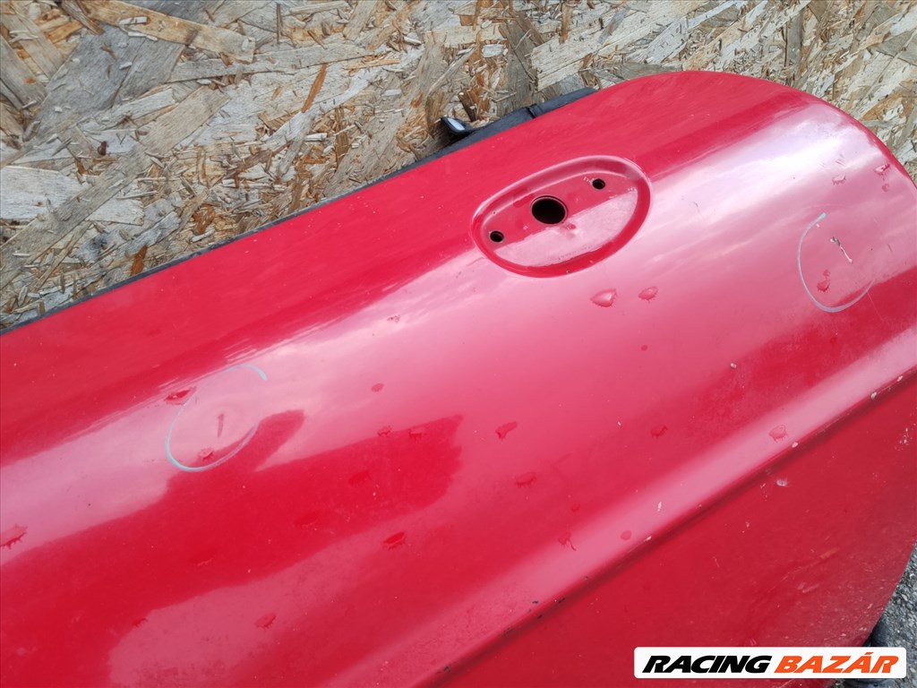 168710 Fiat Barchetta 1995-2004 piros színű jobb oldali ajtó, a képen látható sérüléssel 2. kép