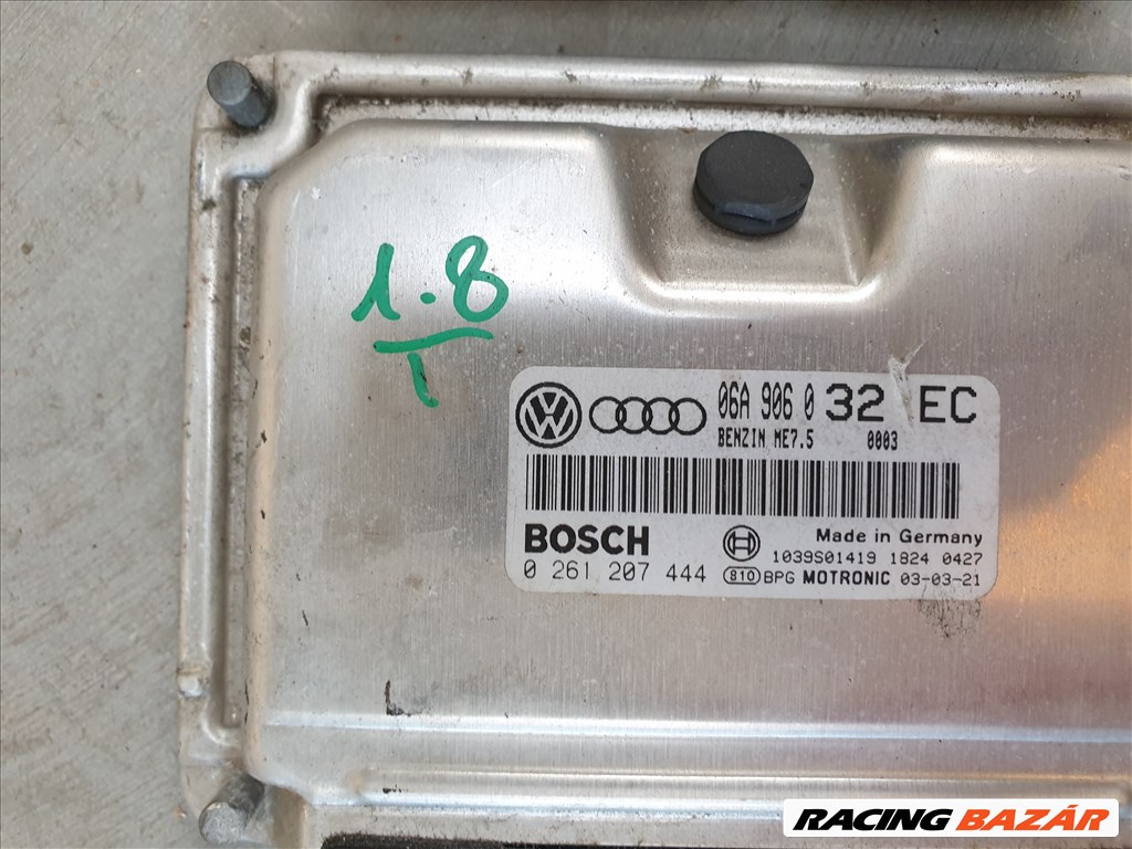 Volkswagen Golf IV, Volkswagen Bora 1.8T AUM motorvezérlő 06A 906 032EC 06a906032c 3. kép