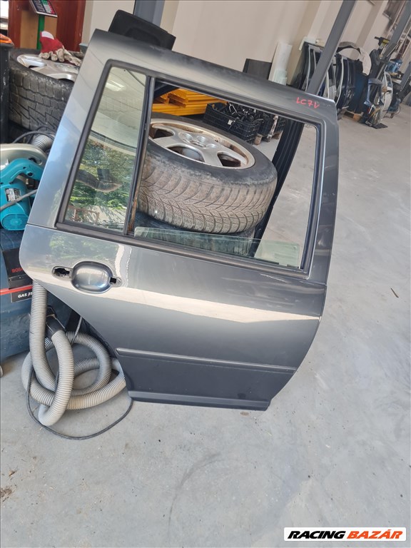 Volkswagen Bora, Volkswagen Golf IV kombi jobb hátsó ajtó LC7V színkóddal  1. kép