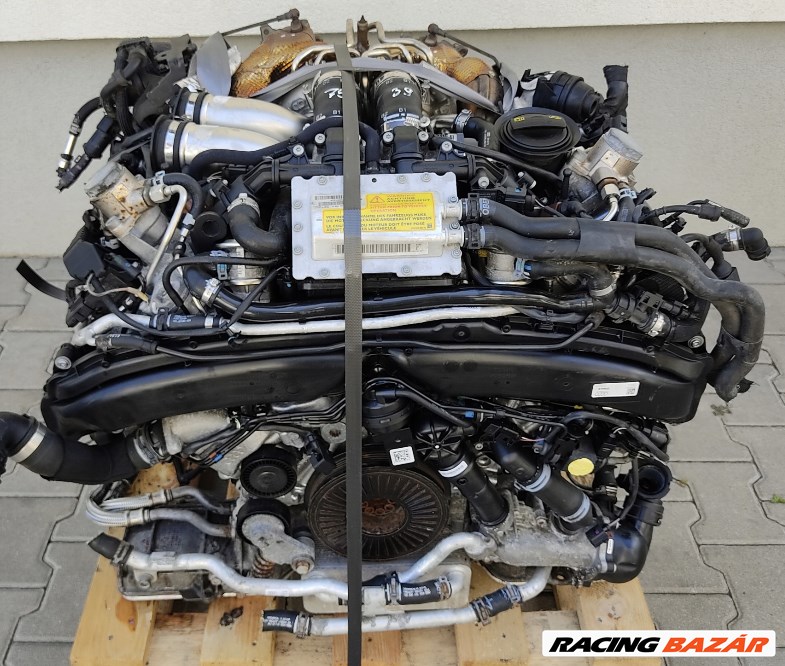 Audi RS7 (C7 - 4G) C7 - 4G CRD motor  1. kép