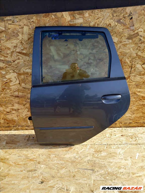 Mitsubishi Colt V bal hátsó ajtó  1. kép