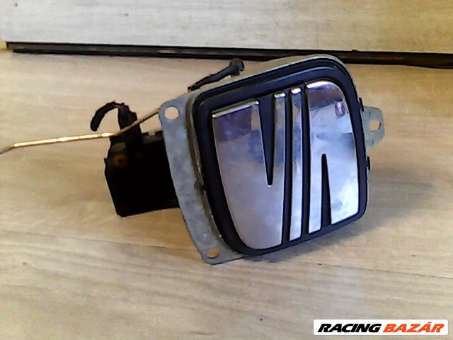 SEAT IBIZA 02-08 Csomagtérajtó kilincs 1. kép