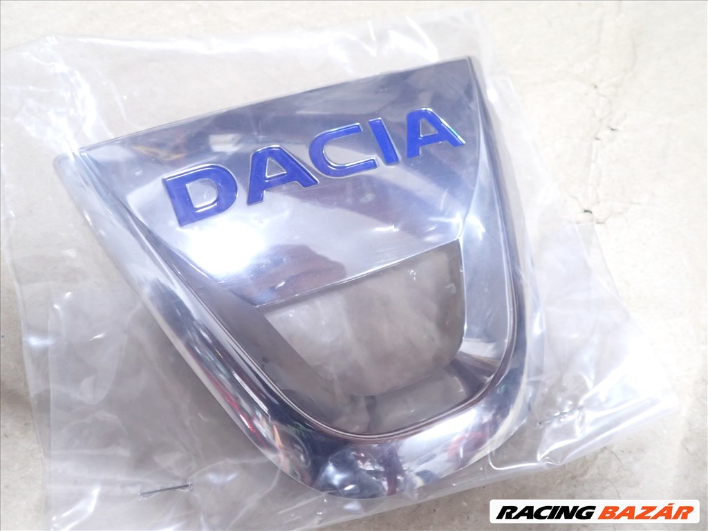 Dacia gyári embléma  1. kép