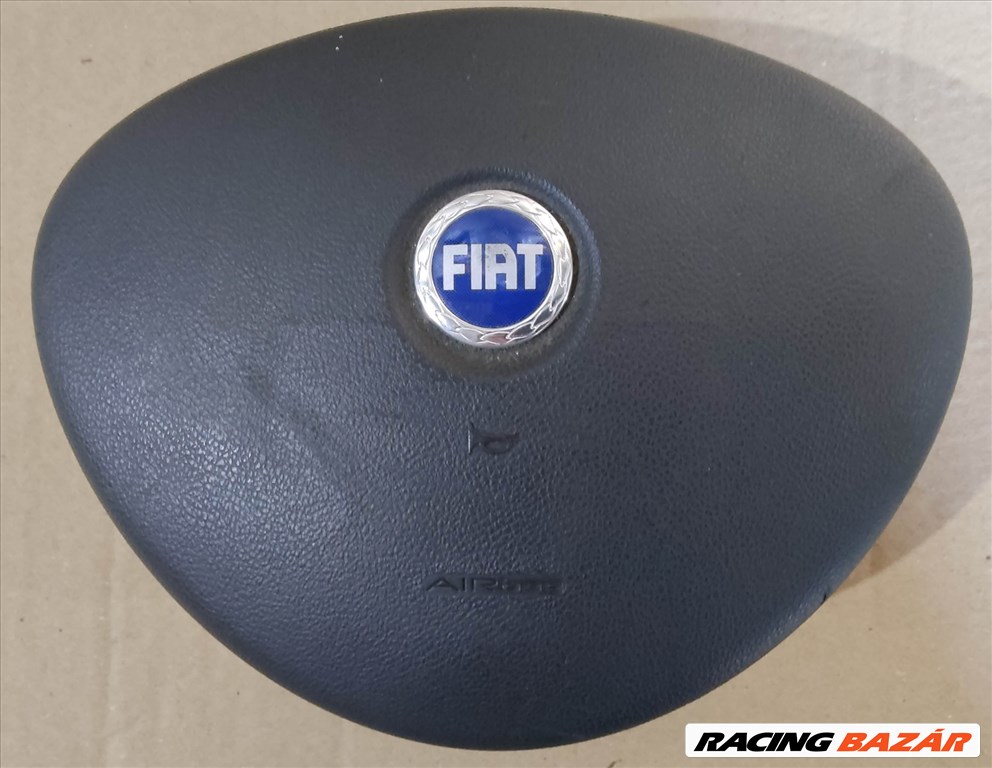 Fiat Punto III. 2003-2008 kék emblémás kormánylégzsák 735335242 1. kép
