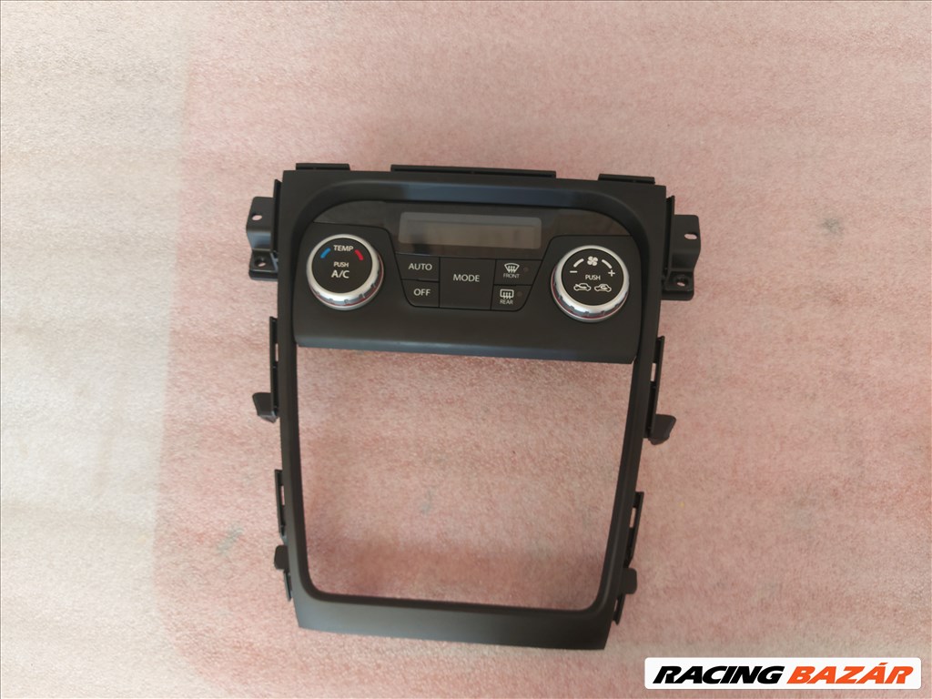 Suzuki SX4 fűtéskapcsoló  3951055l00 1. kép