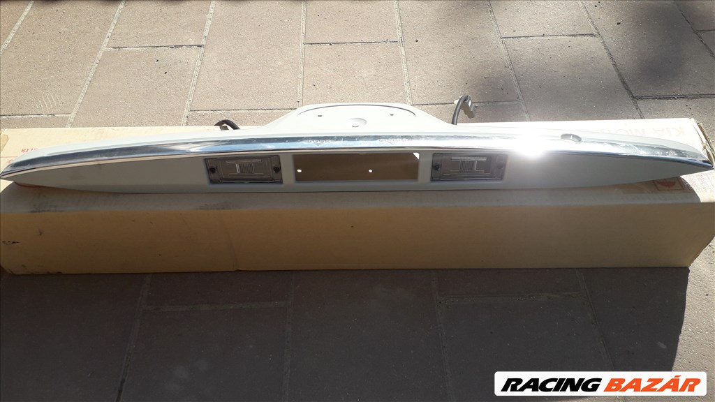 Kia Sportage (JE) csomagtérajtó fogantyú, rendszámvilágítással gyári 925010z100 2. kép