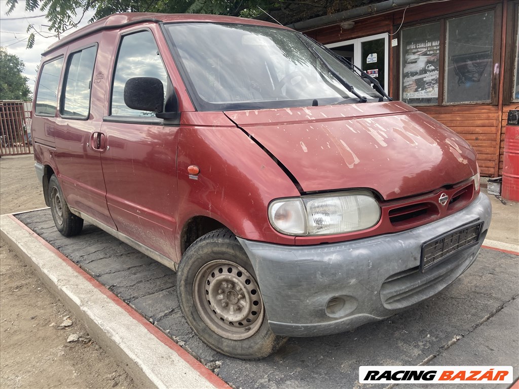 Nissan Vanette Cargo 2.3D  bontott alkatrészei 1. kép