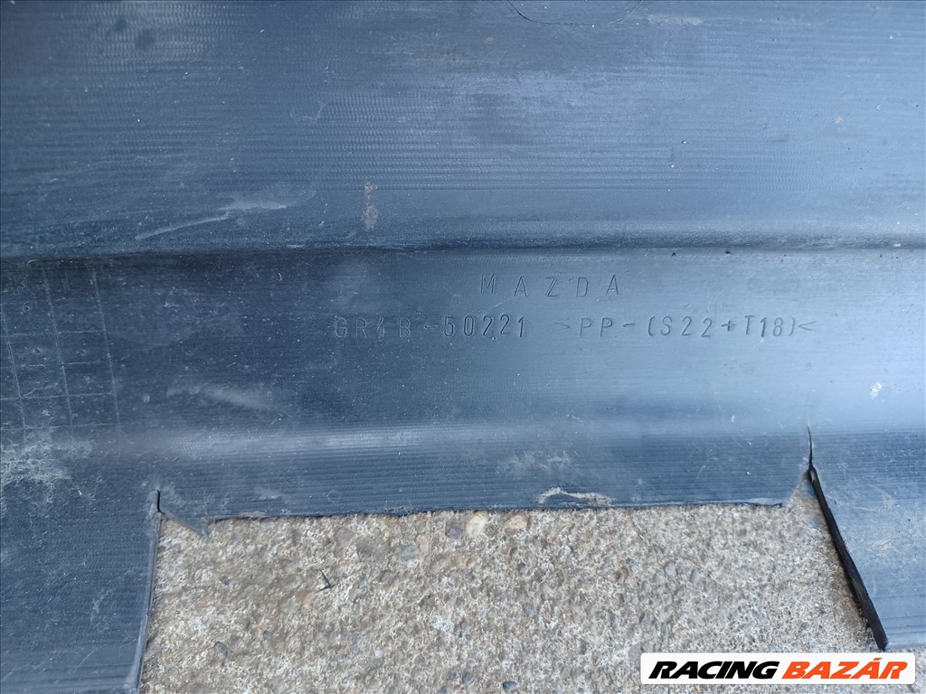 Mazda 6 (1st gen) hátsó lökhárító enyhén sérült gr4b50221 10. kép