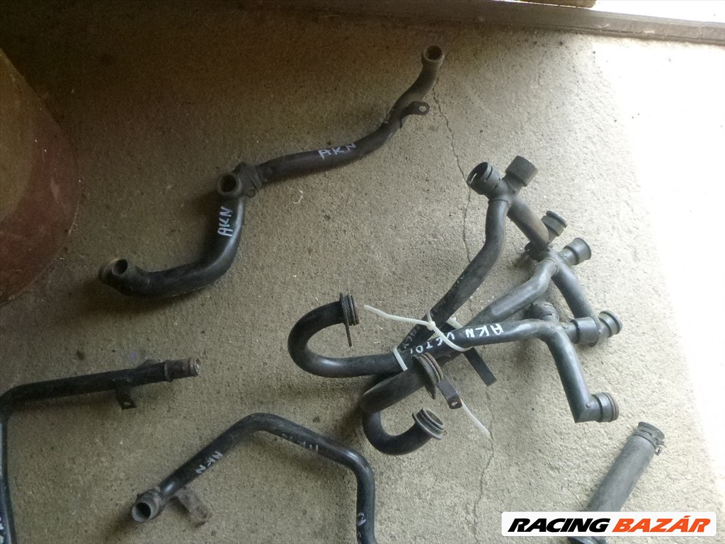 Audi A4 (B5 - 8D) 2,5, V6 TDI AKN MOTORRA FÉM vízcső motorblokk oldalán  4. kép