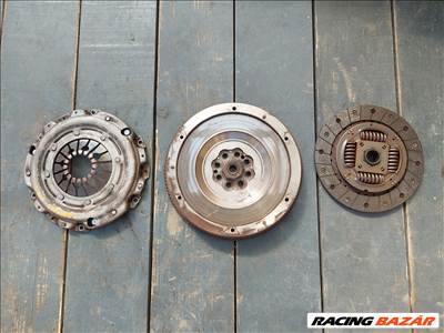 BMW E81 E82 E87 E88 E90 E60 X1 116d 118d 120d 318d 320d N47 kuplung lendkerék szett (144013) 756783121217567830