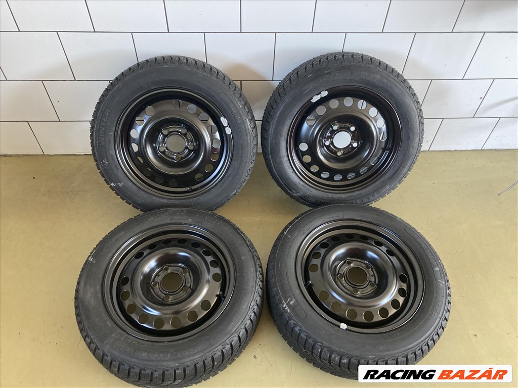  Opel 5x110 lyukosztású 15" új (gyári felni) lemezfelni, rajta új 185/60R15 Saetta Winter téli gumi 1. kép